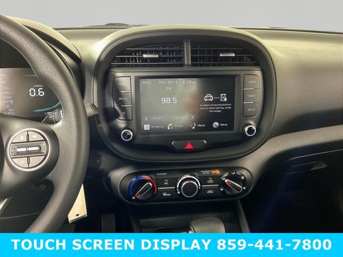 Used 2023 Kia Soul LX FWD image 9