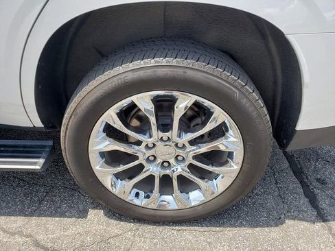 Used 2021 GMC Yukon Denali w/ Denali Premium Package image 33