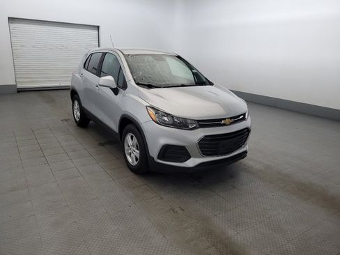 Used 2020 Chevrolet Trax LS w/ Tint and Cruise Package FWD image 13