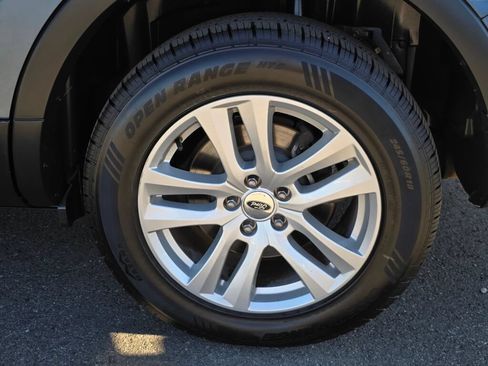 Used 2018 Ford Explorer XLT AWD/4WD image 10