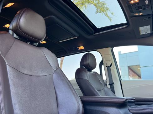 Certified 2023 Toyota Sienna Platinum FWD image 22