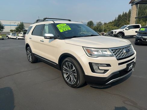 Used 2016 Ford Explorer Platinum AWD/4WD image 6