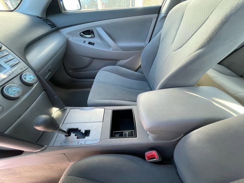 Used 2008 Toyota Camry LE image 14