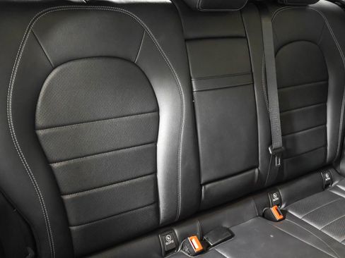 Used 2020 Mercedes-Benz GLC 300 4MATIC image 40