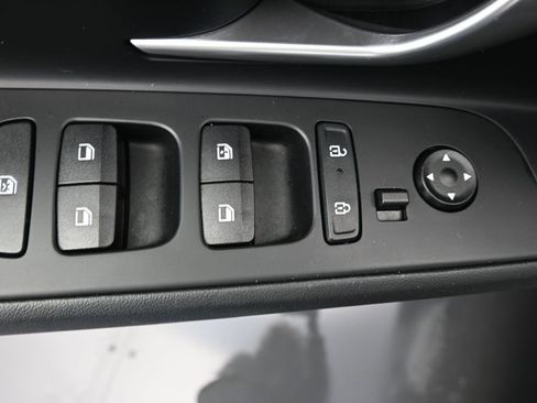 Certified 2024 Hyundai Elantra SEL image 22