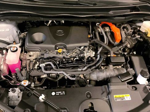 Used 2023 Toyota Sienna XLE Woodland Edition image 30