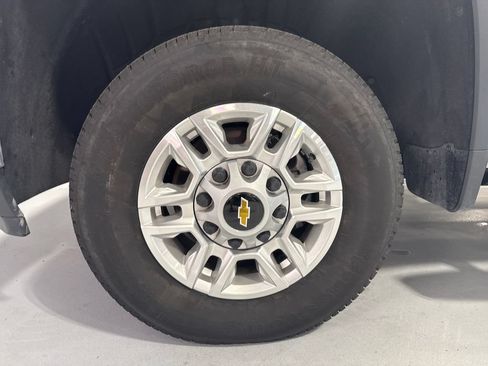 Used 2025 Chevrolet Silverado 2500 LT w/ Convenience Package AWD/4WD image 43