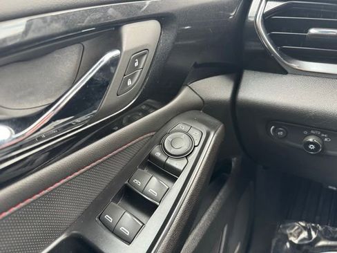 Used 2023 Chevrolet Traverse RS w/ LPO, Floor Liner Package AWD/4WD image 27