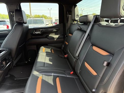 Used 2025 GMC Sierra 1500 AT4 AWD/4WD image 6