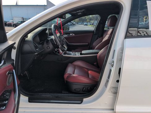 Used 2019 Kia Stinger GT1 RWD image 11