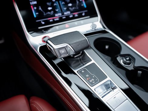 Used 2024 Audi S6 Premium Plus w/ Premium Plus Package image 53