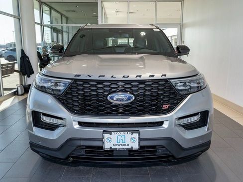 Used 2023 Ford Explorer ST w/ Equipment Group 401A image 2