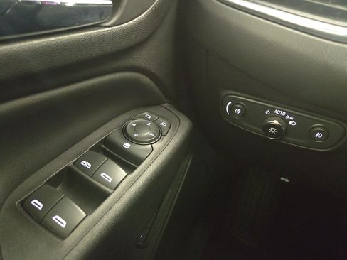 Used 2020 Chevrolet Equinox Premier w/ Premier Redline Edition image 27