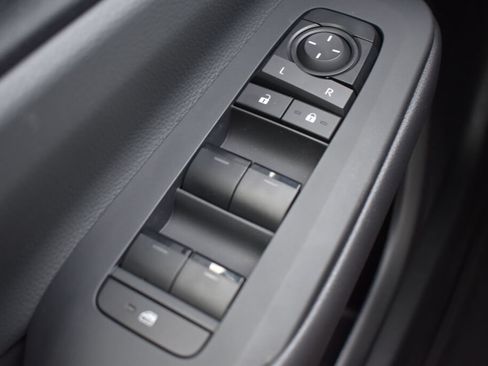 Certified 2026 Toyota Prius LE AWD/4WD image 15