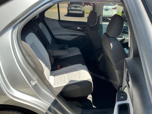 Used 2024 Chevrolet Equinox LT FWD image 11