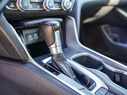 Used 2022 Honda Accord EX-L image 18