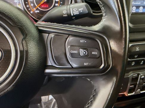 Used 2021 Jeep Gladiator Sport image 15