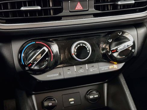 Used 2023 Hyundai Kona SEL image 17