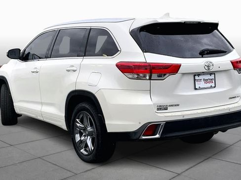 Used 2017 Toyota Highlander Limited Platinum image 11