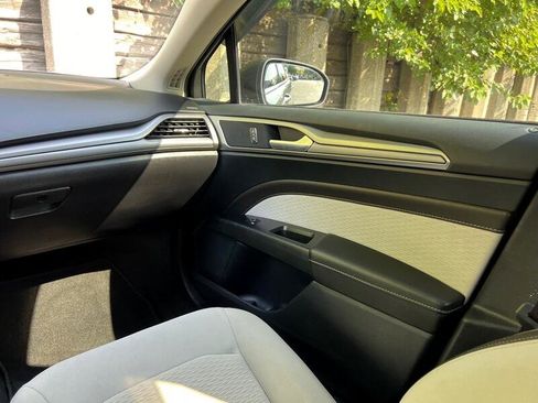 Used 2020 Ford Fusion SE w/ Equipment Group 151A image 14