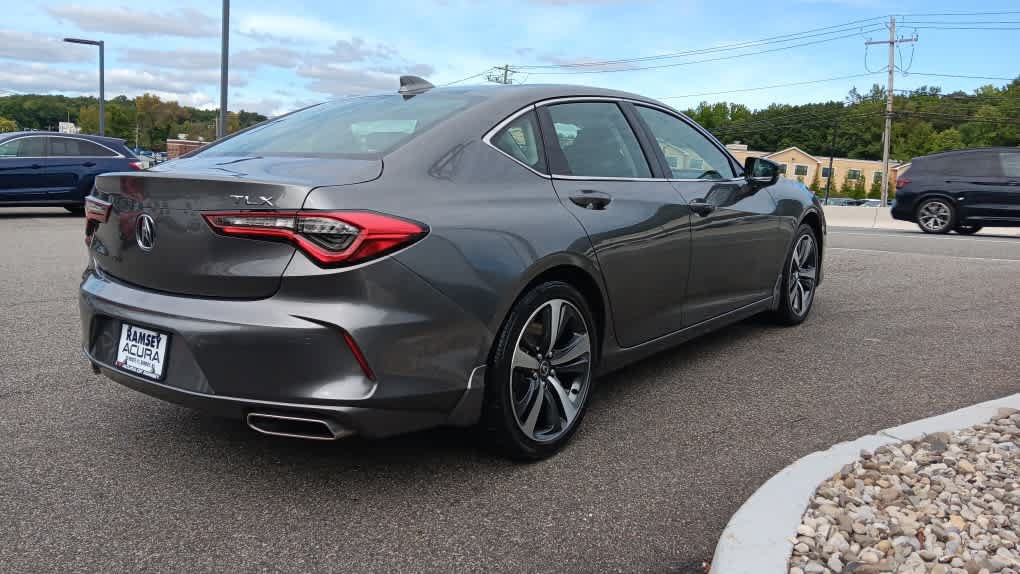 Used 2024 Acura TLX w/ Technology Package FWD image 5