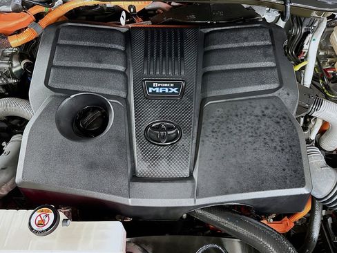 Used 2024 Toyota Tundra Limited w/ Power Package AWD/4WD image 13