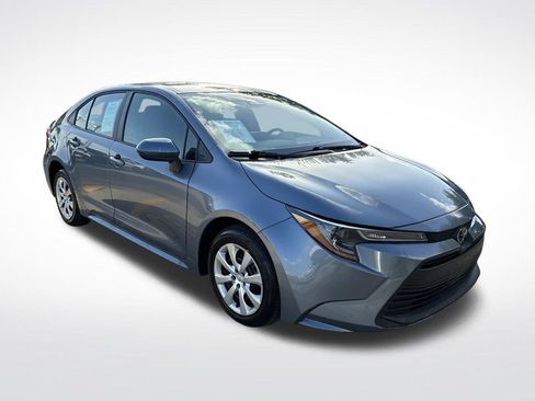 Used 2025 Toyota Corolla LE FWD image 4