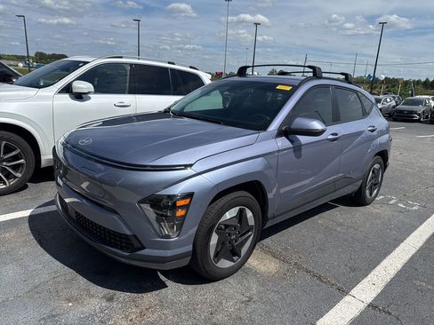 Used 2024 Hyundai Kona SEL image 1