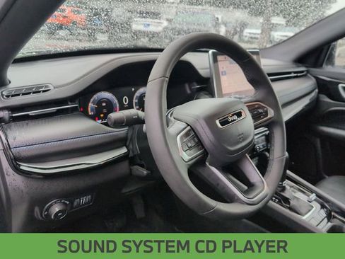 Used 2025 Jeep Compass Limited w/ High Altitude Package image 13