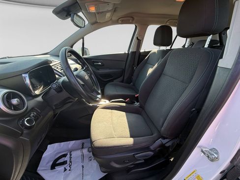 Used 2016 Chevrolet Trax LS AWD/4WD image 21