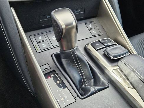 Used 2019 Lexus IS 300 AWD image 12
