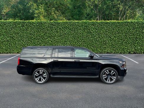 Used 2019 Chevrolet Suburban Premier image 2