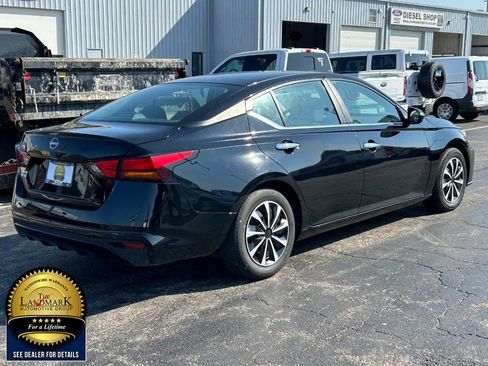 Used 2024 Nissan Altima 2.5 S image 5