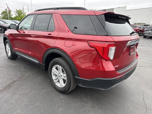 Certified 2023 Ford Explorer XLT w/ Equipment Group 202A AWD/4WD image 5