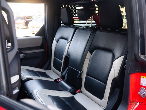 Used 2023 Ford Bronco Wildtrak image 20