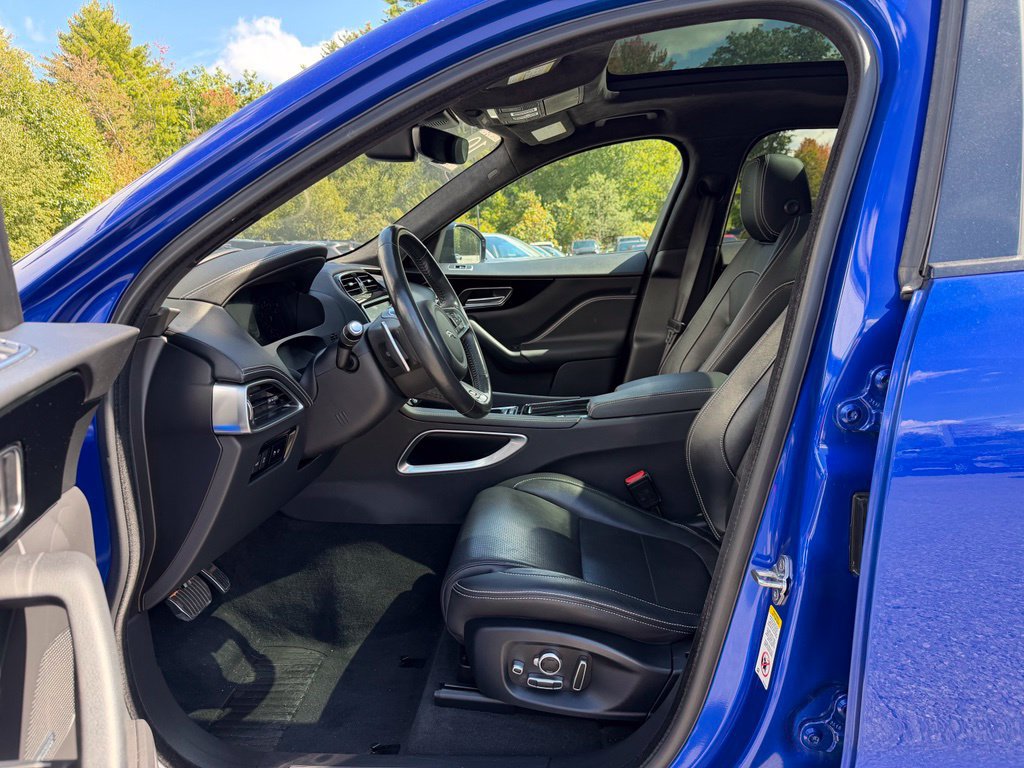 Used 2019 Jaguar F-PACE S AWD/4WD image 10