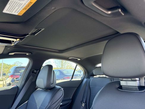 Used 2025 Mercedes-Benz C 300 Sedan image 22