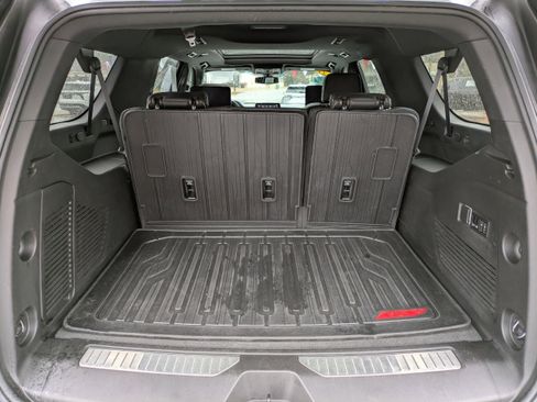 Used 2021 GMC Yukon XL AT4 w/ AT4 Premium Package image 14