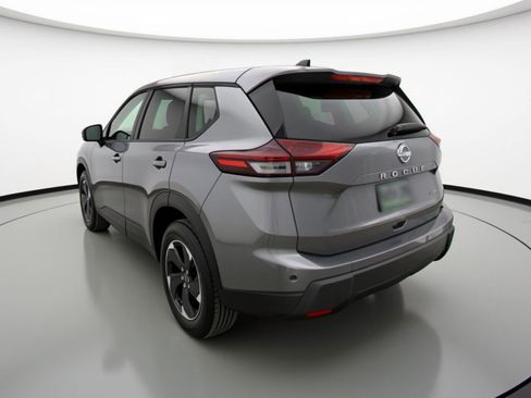 Used 2025 Nissan Rogue SV image 6