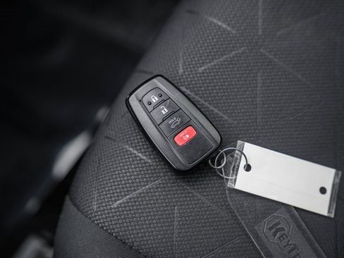 Used 2019 Toyota RAV4 XLE w/ Convenience Package image 43