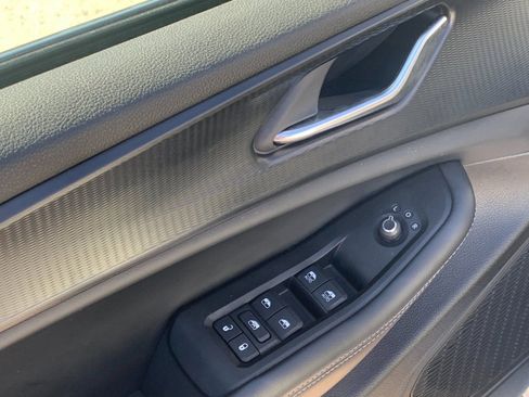 Used 2024 Jeep Grand Cherokee Laredo X image 13