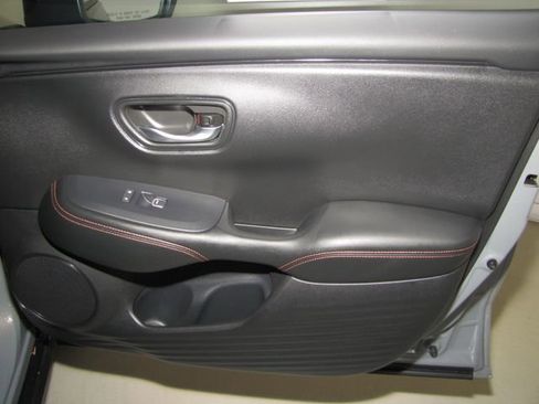 Certified 2024 Honda HR-V Sport image 19