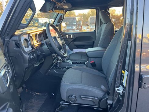 New 2026 Jeep Gladiator Sport image 21