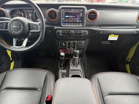 Used 2023 Jeep Gladiator Mojave w/ Dual Top Group AWD/4WD image 10