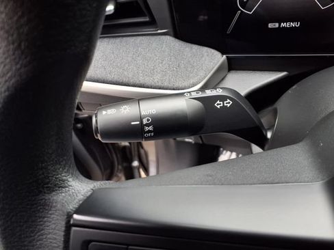 Used 2025 Nissan Kicks SV FWD image 10