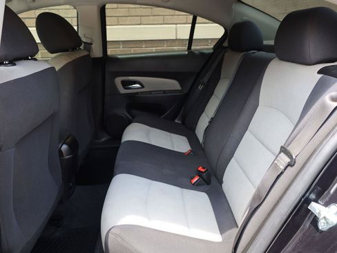Used 2016 Chevrolet Cruze LS FWD image 20