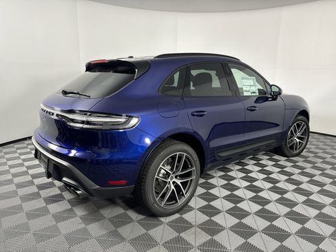 Certified 2025 Porsche Macan image 9