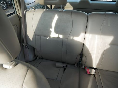 Used 2004 Toyota RAV4 4WD image 12