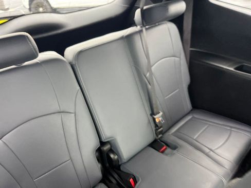 Used 2023 Buick Enclave Premium w/ Experience Buick Package image 32
