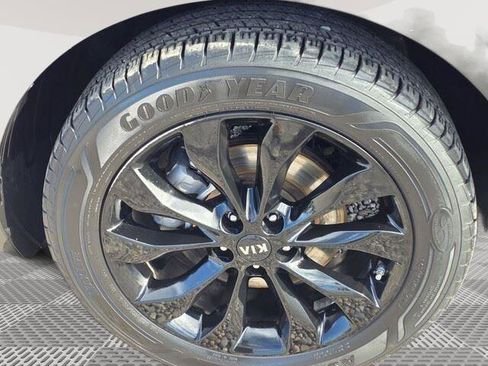 Used 2020 Kia Sorento S image 11